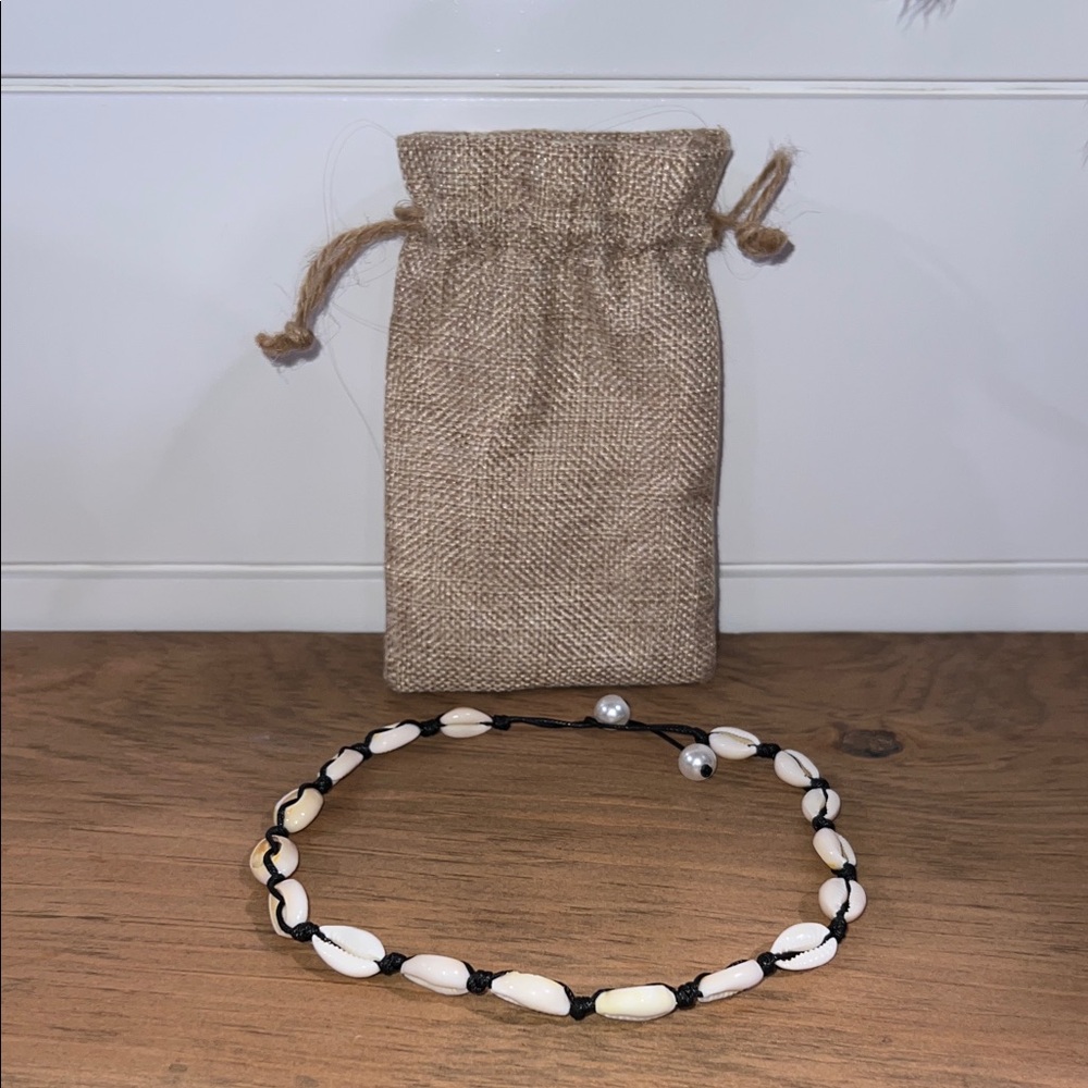EUC - Vintage Elegant Sea Shell and Pearl Necklace - Picture 1 of 7